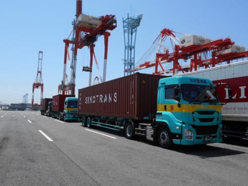 横浜T　海コン1